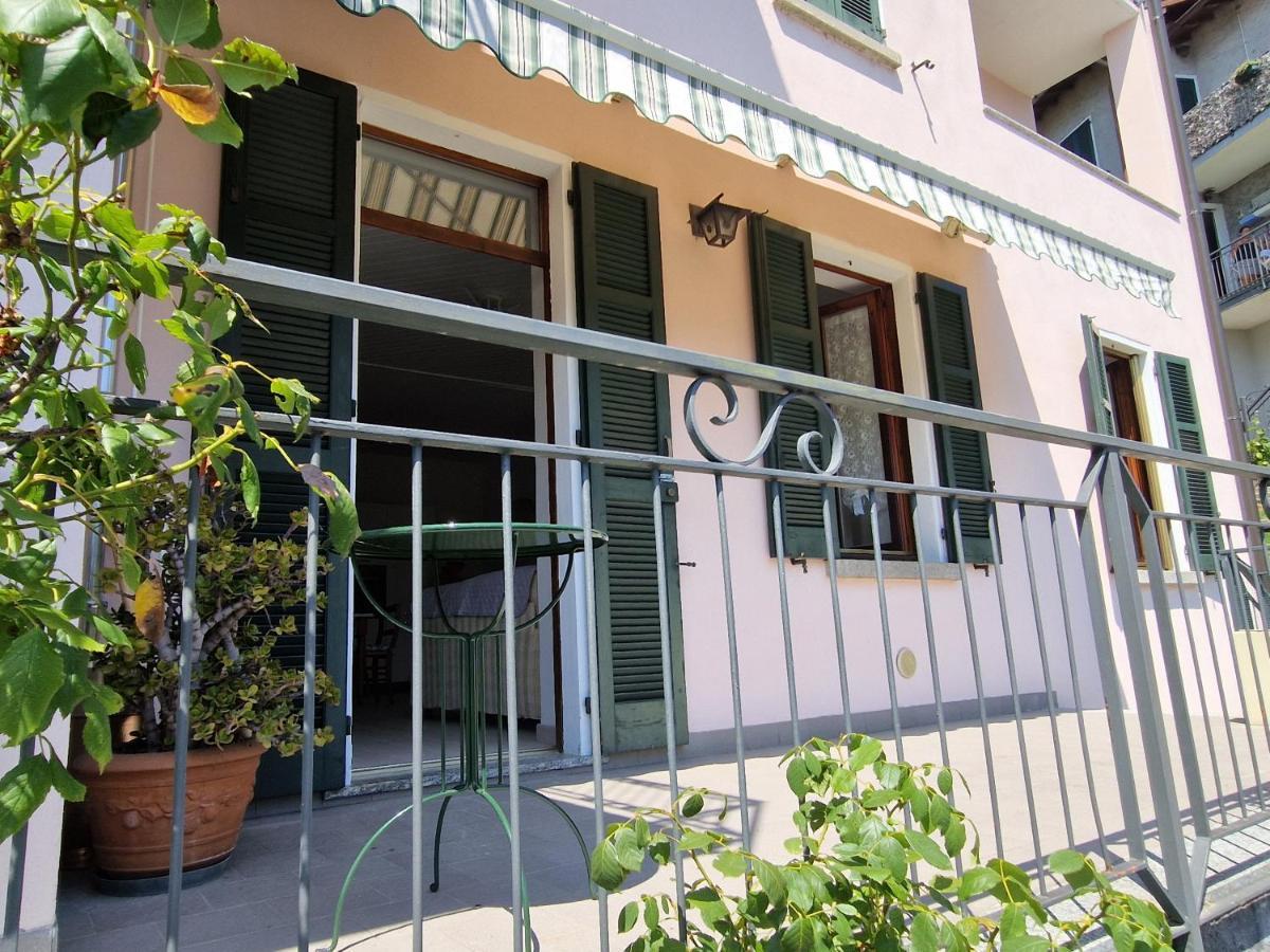 Borgocastello Διαμέρισμα Rezzonico Εξωτερικό φωτογραφία